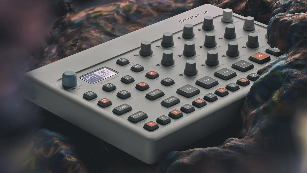 Elektron Model:Cyclesの写真。グレーの筐体にノブとボタンが並ぶ（画像: Elektron）